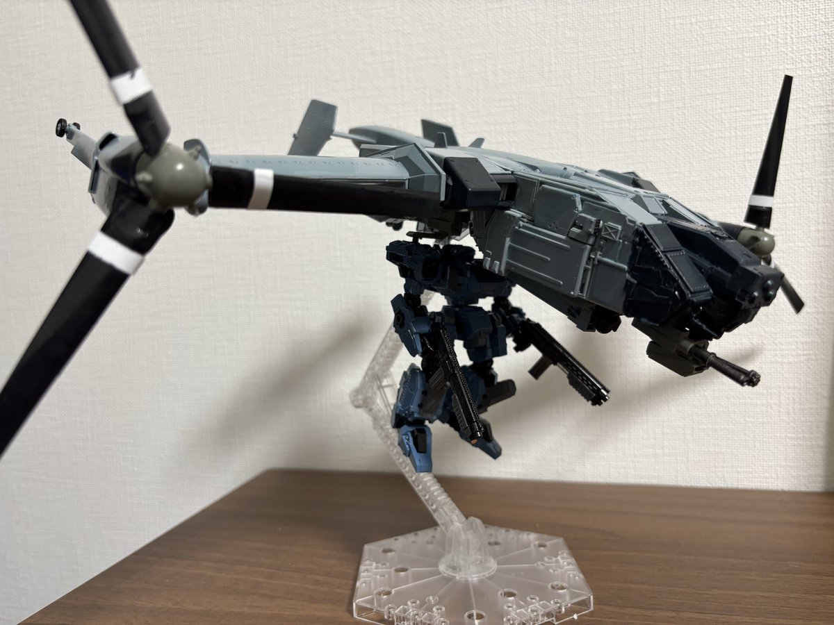 #箱庭技研
また素敵なフィギュア達が登場！
作ったティルトローターを共演させたい💕