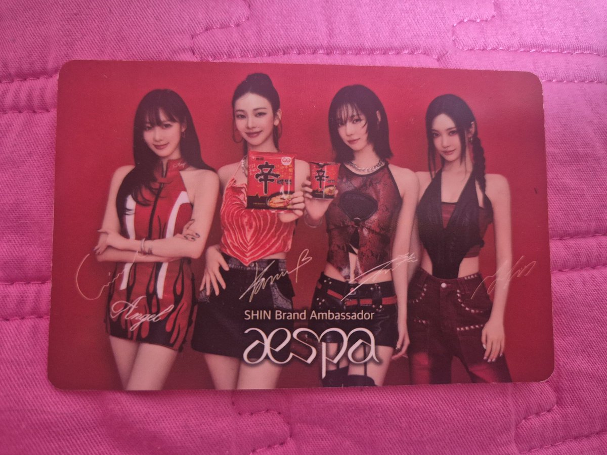 zeroseimda's tweet photo. 에스파 신라면 포카 양도합니다
0.2
+배송비(0.2)
연락주세요
https://t.co/ZUh0HdojYQ
or dm
aespa 카리나 지젤 윈터 닝닝 karina giselle winter ningning 신라면 단체 손글씨 https://t.co/sUZ8RhFW4f