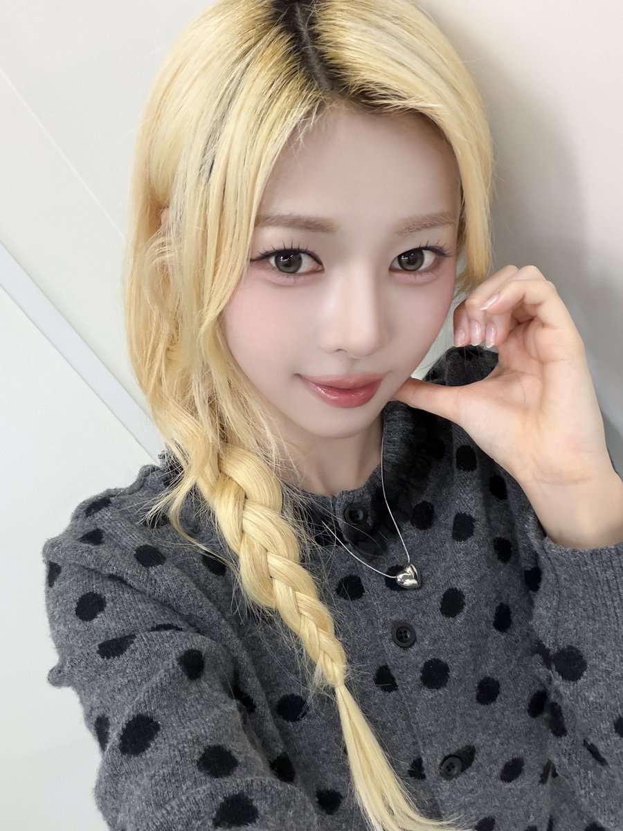 Tara皇冠女团朴智妍可御可萌不漏自性感你爱了吗？#大长腿#韩国女团#朴智妍#tara | TikTok, image size:900x1200