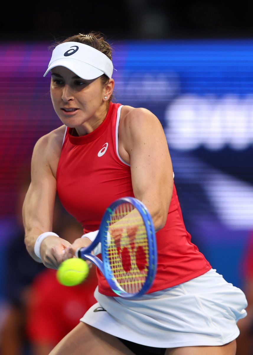 LGECuevas's tweet image. El primer set de Solana fue muy bueno, pero Bencic ganó los puntos importantes. En el segundo ya bajó el nivel y la suiza le dio el primer punto a su país. #UnitedCup