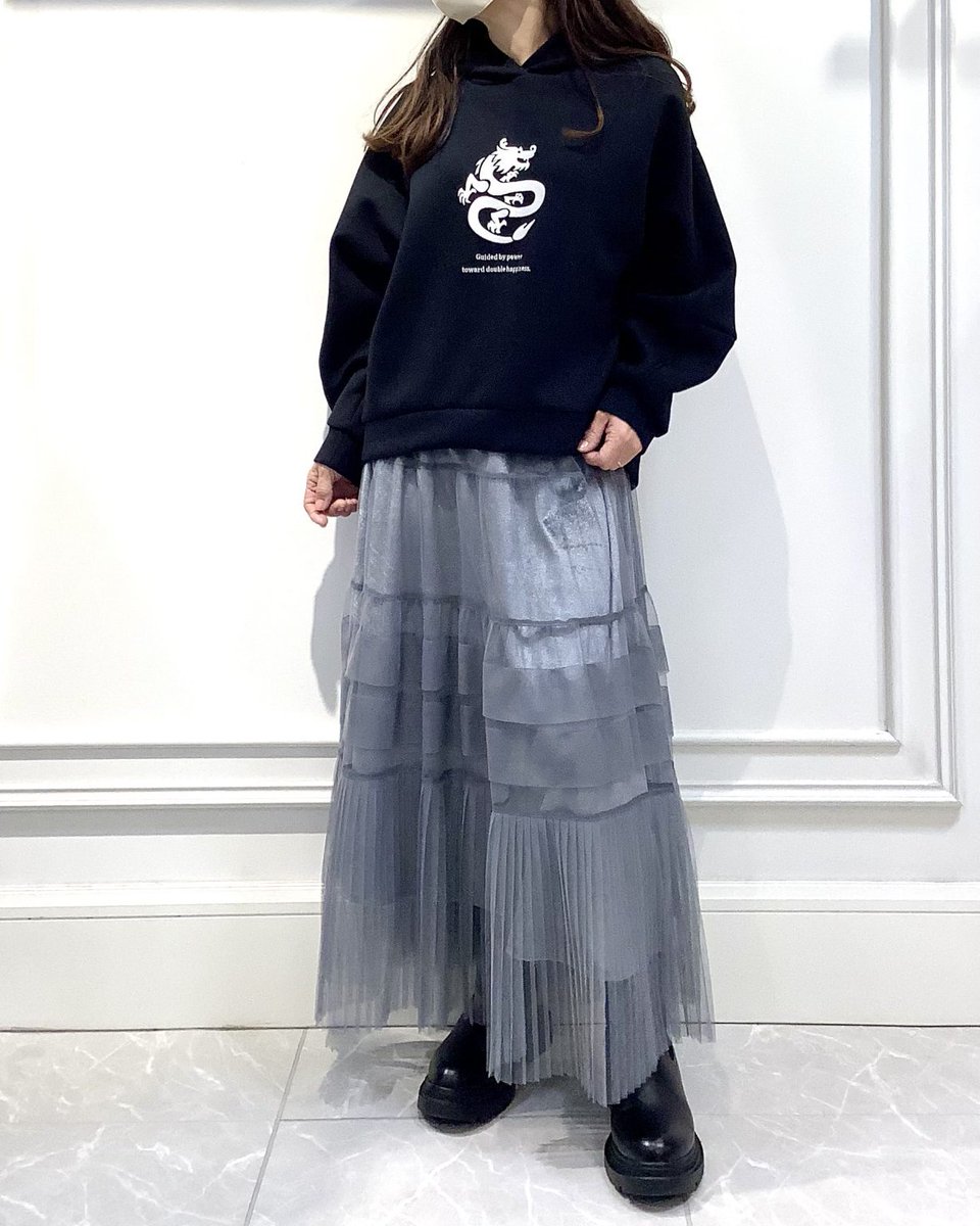 ✓STAFF BLOG VIVIENNE TAM 名鉄百貨店本店 『【ドラゴン刺繍パーカー