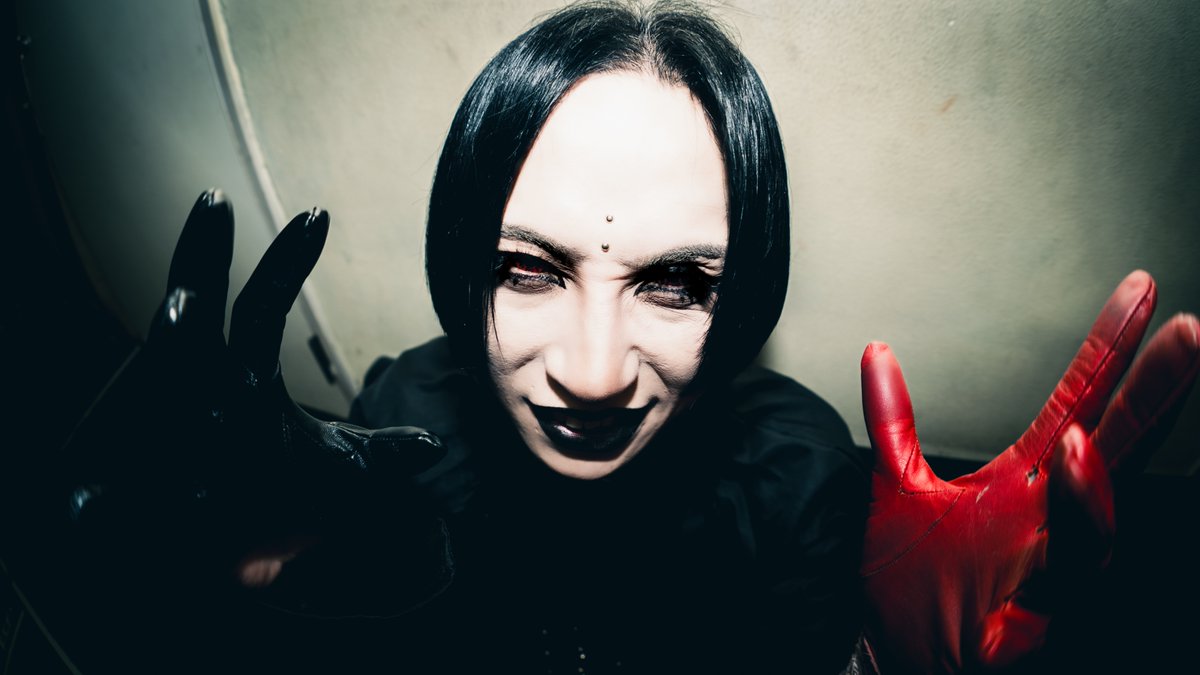 血湧き肉躍る -番外編-
有難う御座いました。

今年初LIVE、そして始まった血湧き肉躍るツアー。

最高でした。

2026年、これから宜しくお願い致します。

1. ツヅキヲヨム
2. 蝎獅
3. CRAZED RAIN
4. THANATOCRACY
5. 楽園
6. 綴化書
7. Obliterate OBLITERATOR
8. A.T.T.W.N
9. アルファ