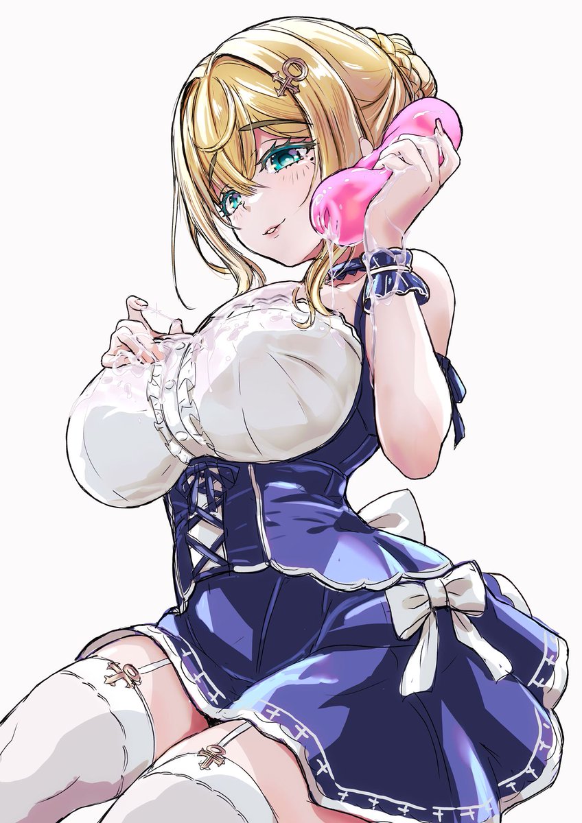 ラフを描き終えてから衣装指定に気付いて描き直し
注意力散漫でした…ということで、ここに供養しておきます
チーン🪦 