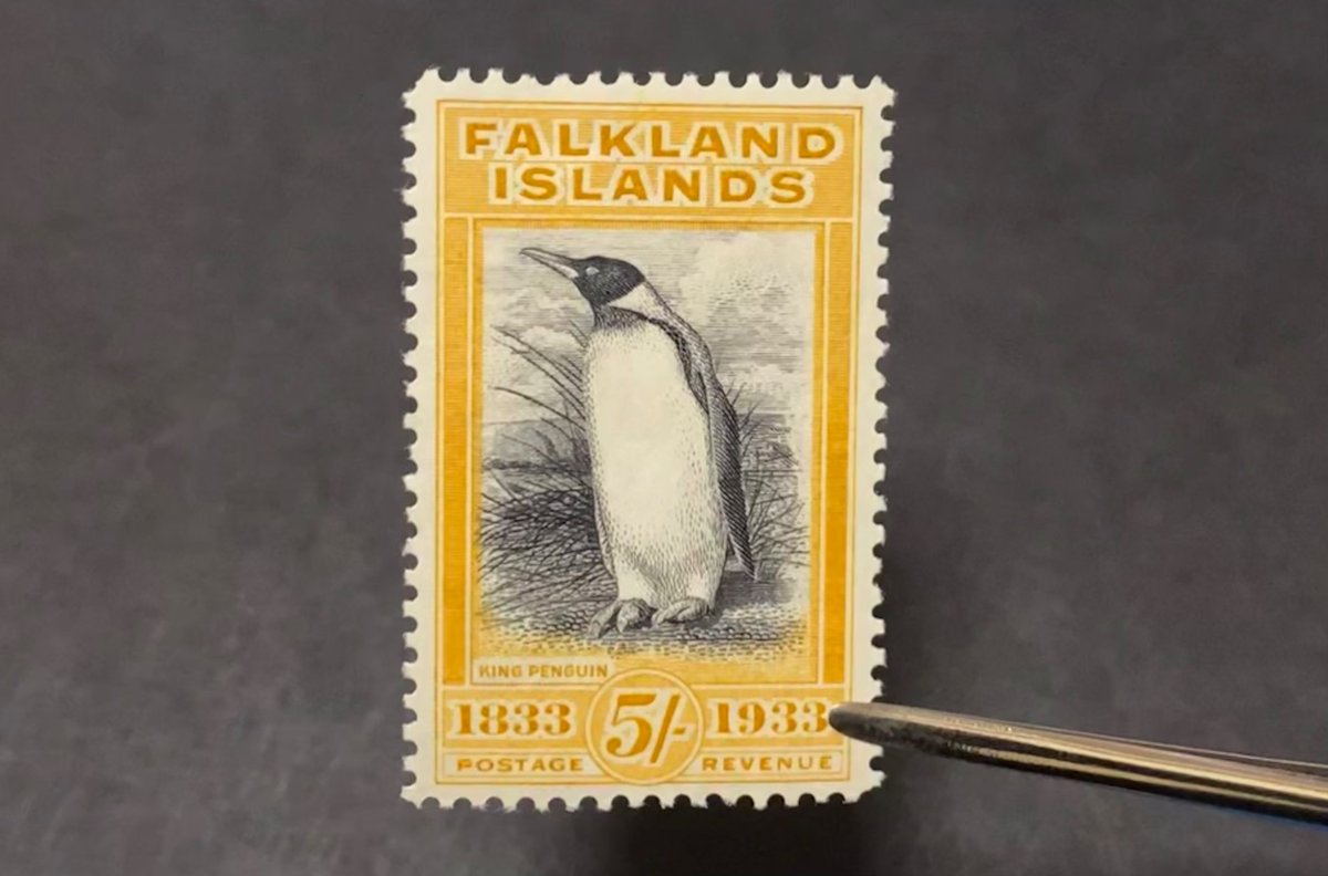 Today, I acquired the stamp of 
"Philangles" , SG 136a in 1933 !!

#philangles
