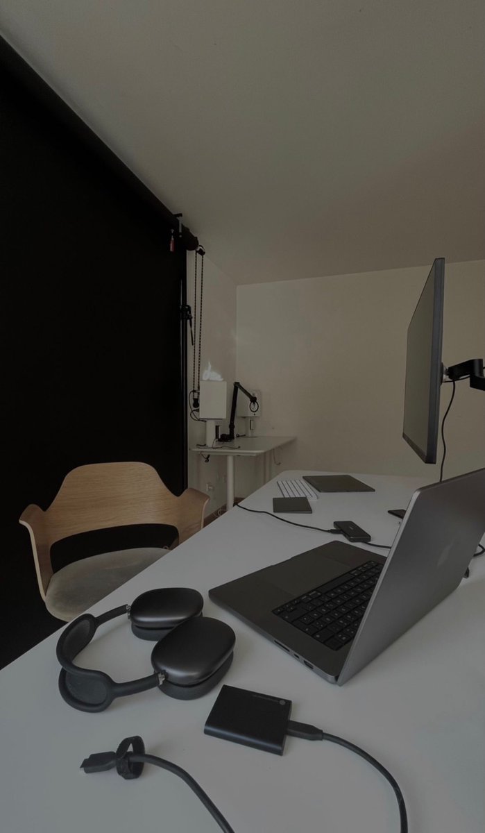 Un setup pro commence par les bons outils 💻🔌🎧

🖥️ Écran ➤ shorturl.at/3t5vZ  
🔌 Accessoires ➤ shorturl.at/7HIqq  
🎧 Casque ➤ shorturl.at/rC9oQ

📞 Service client : wa.me/237696233333  

#OnlineAfrica #Tech237 #EcommerceCMR #SetupPro