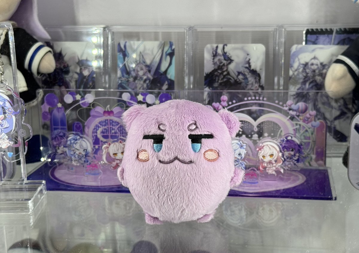 반년넘게 걸린 (불미스러워)
트친깅들과 함께한 루쥐 갠제가 드디어 끝이났어요
귀엽고 푸짐하십니다.

꼬리위치 예술적으로 잡혀서 자립도 잘해요
시엘처럼 이타백 만들어야만해