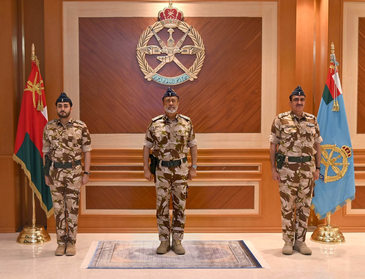 #عــــاجل

جلالة السُّلطان المعظّم القائد الأعلى - حفظه الله ورعاه - يتفضّل فيقوم بزيارةٍ ساميةٍ كريمةٍ لقاعدةِ المصنعة الجويّة بسلاح الجو السلطاني العُماني، تقديرًا من لدن جلالته لــسـلاح الجو السلطانــي العُماني ومنتسبيه، واستذكارًا لـمسيرته الطويلة في التطوير والتحديث على مدى