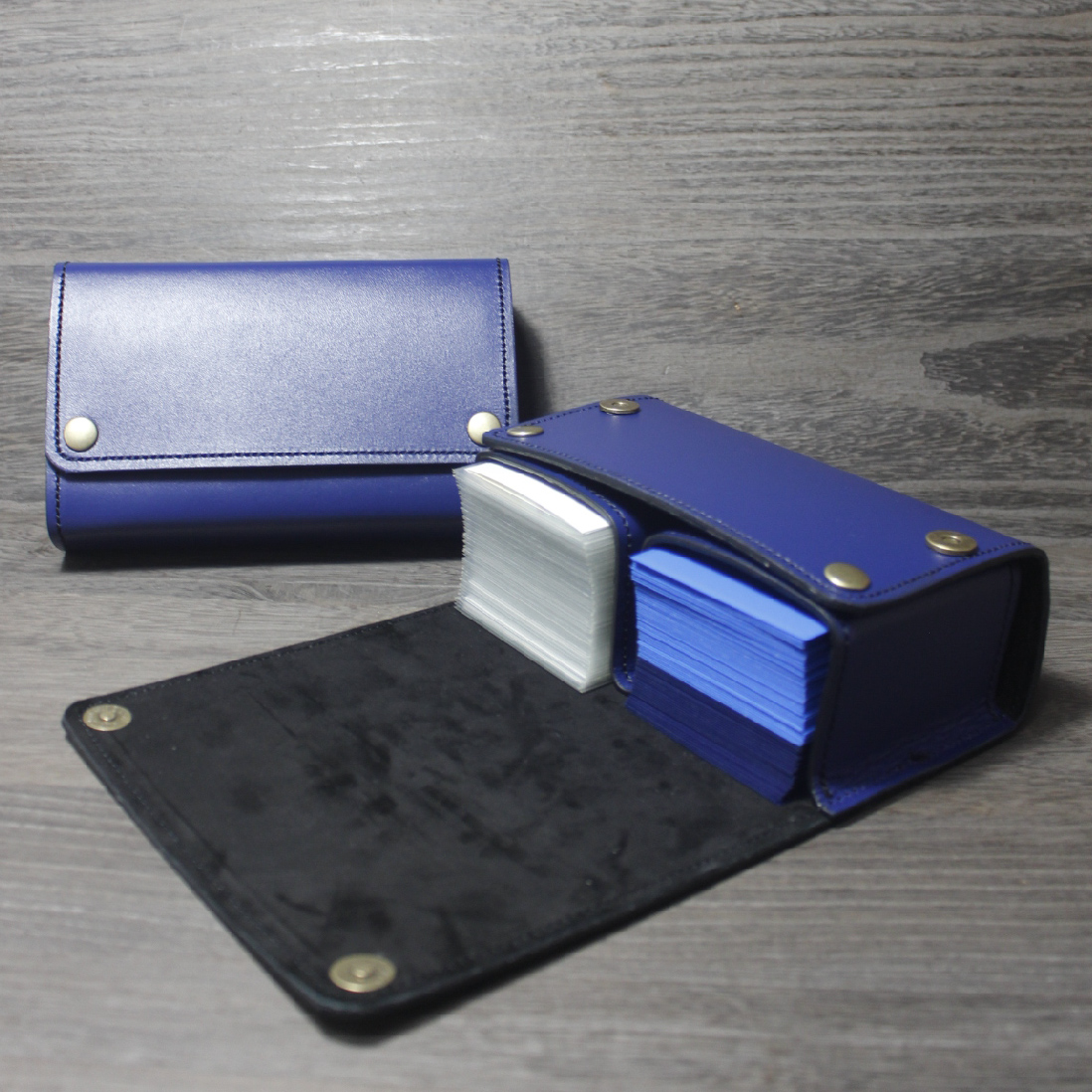【本革製】レザーデッキケース(EDH対応/ダイスケース付き)※ネイビー 本革製】レザーデッキケース(EDH対応/ダイスケース付き)※ネイビー