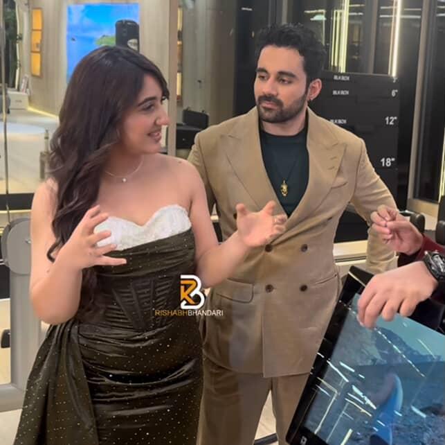 Shek ki nazar uski platonic admiration wali best friend pe 👀❤️

#Abhinoor