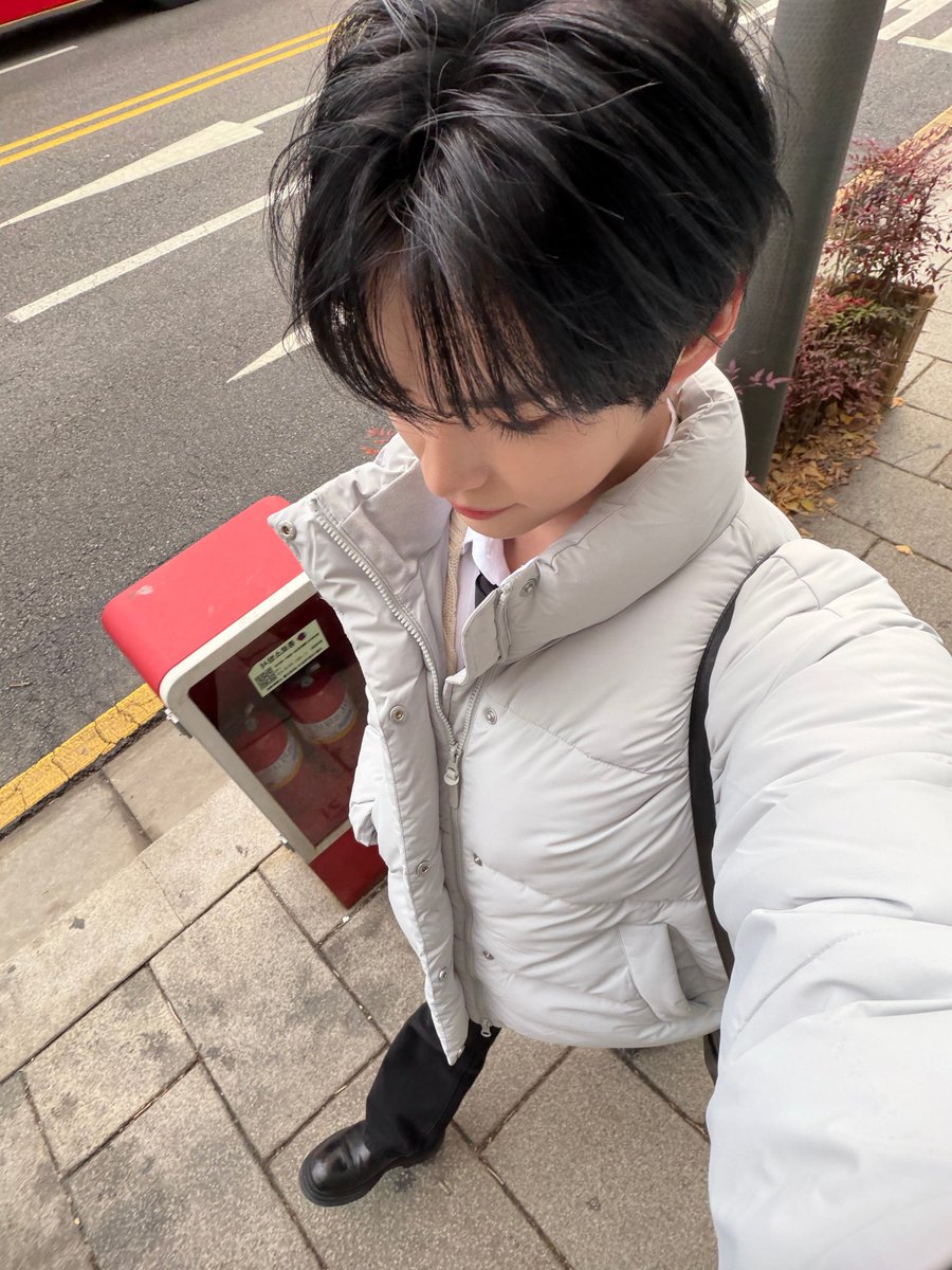 6bin13's tweet image. 이분이랑해뜰때까지싸우거싶다