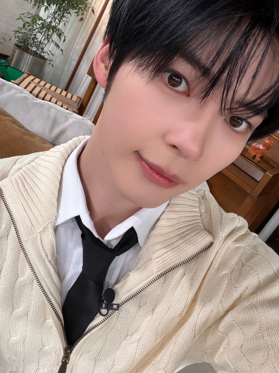 6bin13's tweet image. 이분이랑해뜰때까지싸우거싶다