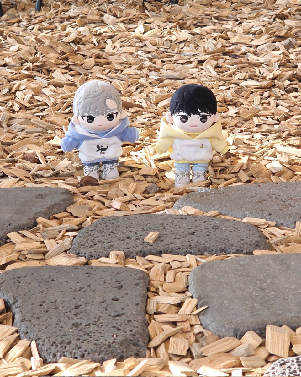 _ILRYY_'s tweet photo. 20주년 기념으로 이거저거그거 다 갖고와 얘들아🤭 그렇지않으면 구워서 먹..🙄🙄 https://t.co/KF1JlPuOij