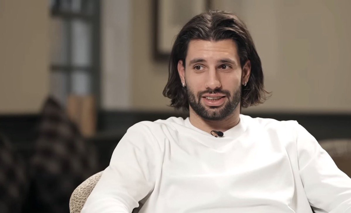 rihito_gerrard's tweet image. ソボスライ

ーー木曜日、リーグ王者と戦うんですか？

🗣️ : 『PLは本当に厳しい。1月に優勝が決まるリーグなんて存在しない。アーセナルは今季の優勝候補の一角だ。

ただ、木曜日に王者と戦うのは僕たちじゃない。アーセナルが“リーグ王者”と戦うんだ。』 (@SkySports )