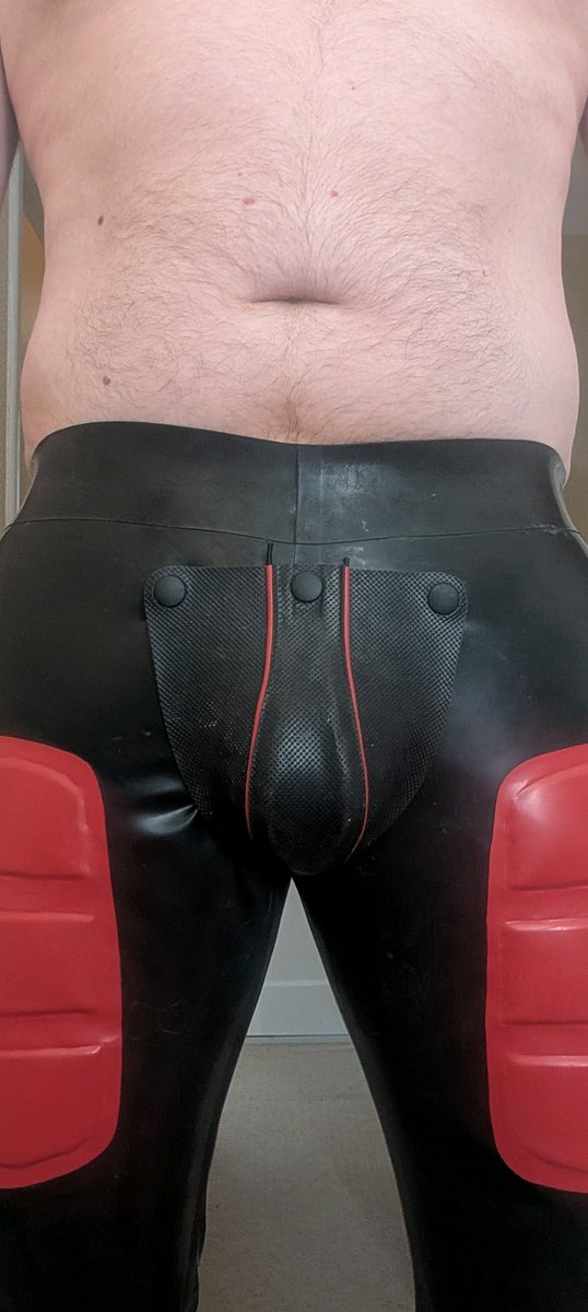 First session of 2026 this afternoon and just checking to see if the rubber still fits (I may be be sucking my tummy in a little)

Wish me luck 😈😈😈