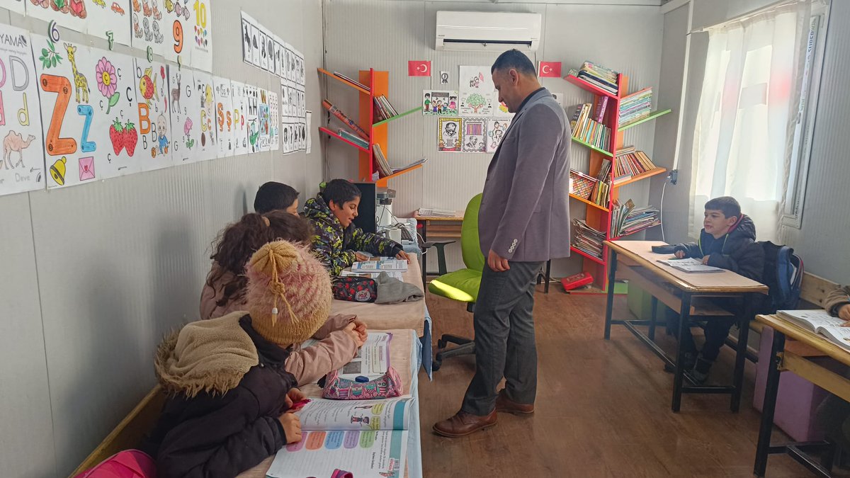 İlçe Millî Eğitim Müdürümüz Mustafa Bozgeyik ve Şube Müdürümüz Bünyamin Bozkurt, Klavuz İlkokulunu ziyaret ederek eğitim-öğretim faaliyetlerine ilişkin incelemelerde bulundu.

<a href="/Gaziantep_MEM/">Gaziantep İl Millî Eğitim Müdürlüğü</a> 
<a href="/Dr_Onderarpaci/">Dr. Önder ARPACI</a> 
<a href="/MustafaBozgyk27/">Mustafa Bozgeyik</a>