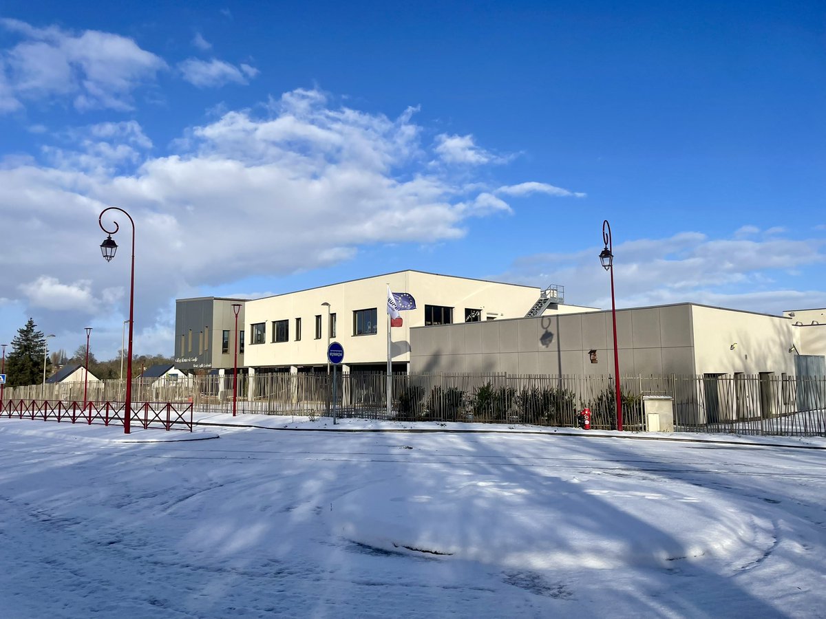 La ❄️ en Normandie et nos skieurs de 5e en Savoie 😊 
<a href="/ac_normandie/">Académie de Normandie</a> <a href="/dsden27/">DSDEN27</a> <a href="/EureenNormandie/">Département de l’Eure</a>