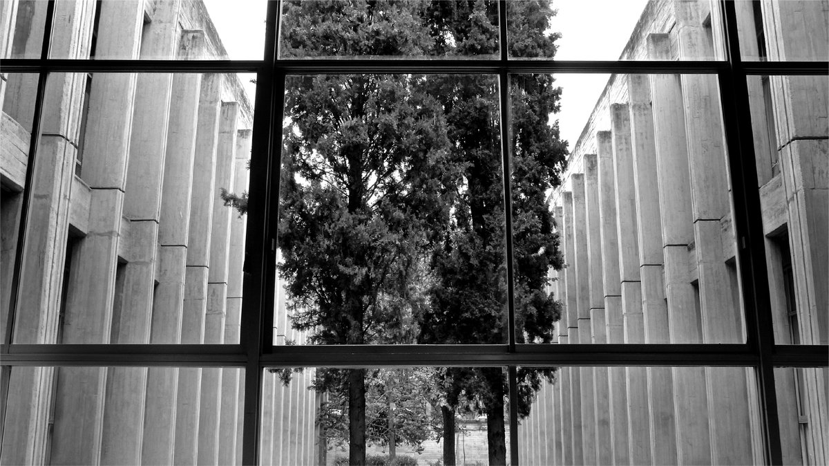 Patrimonio_UGR's tweet photo. #EdificioMesUGR | Sabemos que lo estabas esperando y te avisamos para que no se te haga tarde... El viernes 9 a las 13:00 h. abrimos el formulario de inscripción para el nuevo Edificio del Mes: la Facultad de Filosofía y Letras del #CampusCartuja @CanalUGR
https://t.co/okGU4VKmUz https://t.co/QRpcP4AFiX