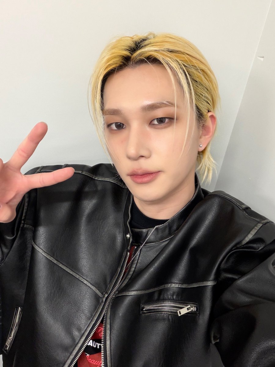 P1H_members's tweet image. 눈썹 스크래치🤘🏻

#P1Harmony #THEO