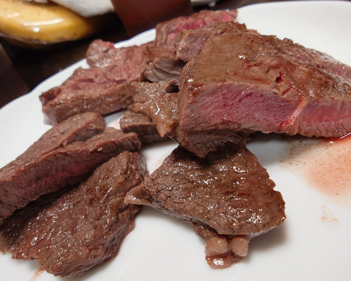 自炊ふぇすたちゃん、七草粥編
……のはずが残業後には七草セットが売り切れていた……3件回ったのに……
やけくそステーキ編🥩
ミスジとフィレ(。-`ω-) 