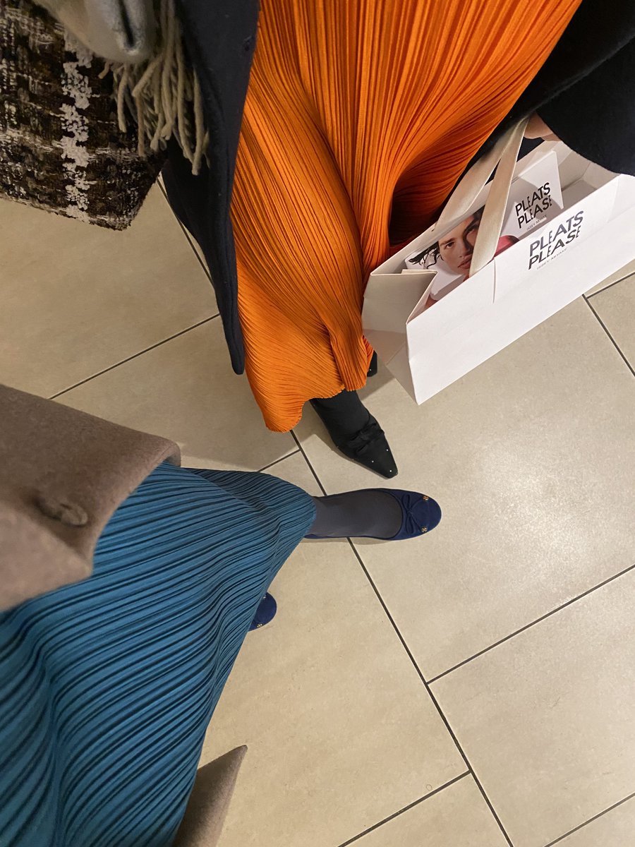 かぼちゃとヘタの会🎃 plplカタログもろた♡