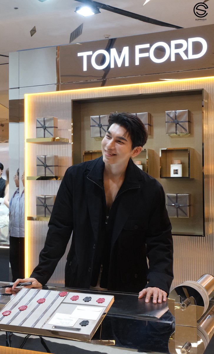 SuppasitChannel's tweet image. วันนี้ขอบคุณทุกคนมากๆ เลยนะคะ 🫶🏻🫶🏻

MEW TOM FORD SOLEIL NEIGE

@MSuppasit
#TOMFORDBEAUTYTHxMEW
#MewSuppasit
#TOMFORDBEAUTYTH #TFSOLEILNEIGETH
#UNCOVERYOURSIGNATURE