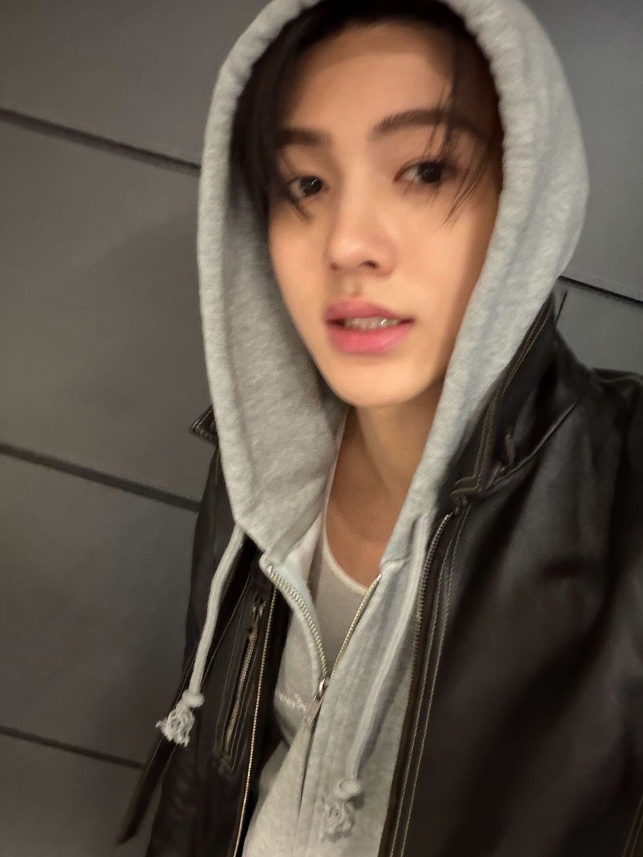 zhaoyufancokr's tweet image. [260107] Seonghyeon weverse posts

Dior❤️🔥

#SEONGHYEON #성현