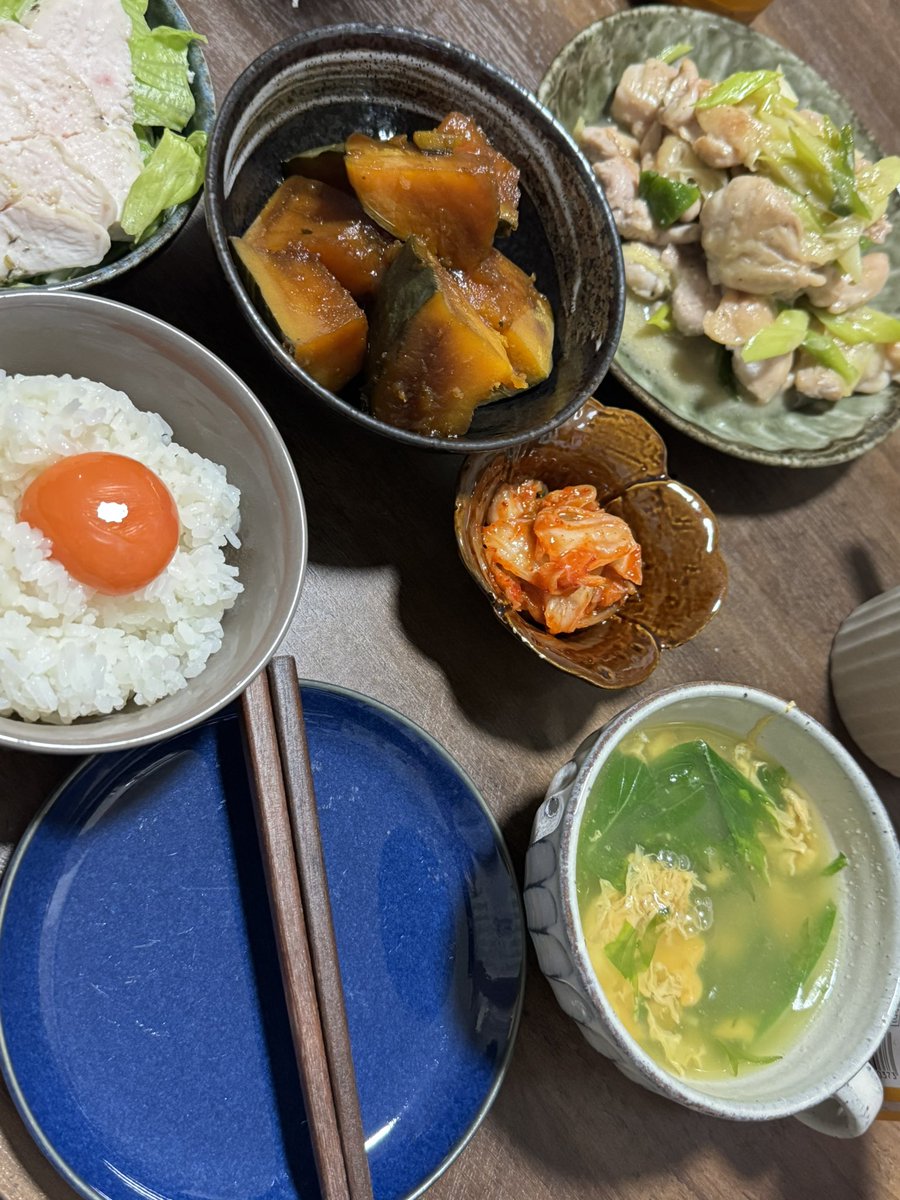 yyy00098's tweet photo. お正月の暴食を相殺する為に主食を豆腐に納豆とスープで夜ご飯にしてるけど、これまでその3倍くらいの量を作って食べてたとか信じられない。 https://t.co/coaVZFrhfj
