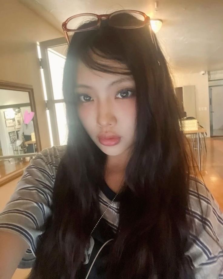 onlychiid's tweet image. the idol                                 what she said