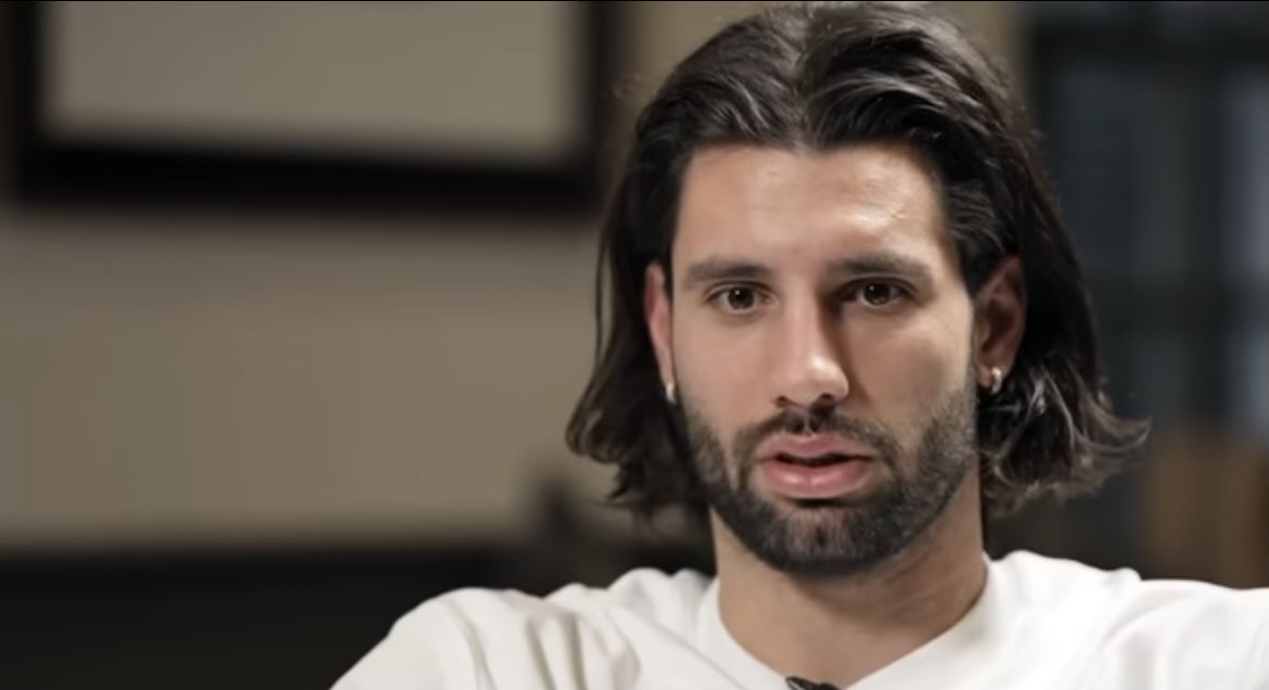 AnfieldSector's tweet image. Dominik Szoboszlai on if they are playing the Champions Arsenal tomorrow: 

“Oh my god. It’s a long way… the premier league is not easy. You don’t win it by January. So I don’t think so. We are [not] playing against the Champions. They are one of the favourites this year.…