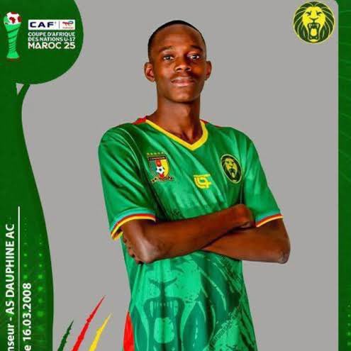 FabrizioRomano's tweet image. 🚨🔴⚪️ EXCL: Brentford reach verbal agreement to sign 17 year old talented CB Chris Irénée Ntamack Pondy.

Cameroon talent was wanted by several clubs also in Germany and Italy but picks Brentford as next destination. 🇨🇲