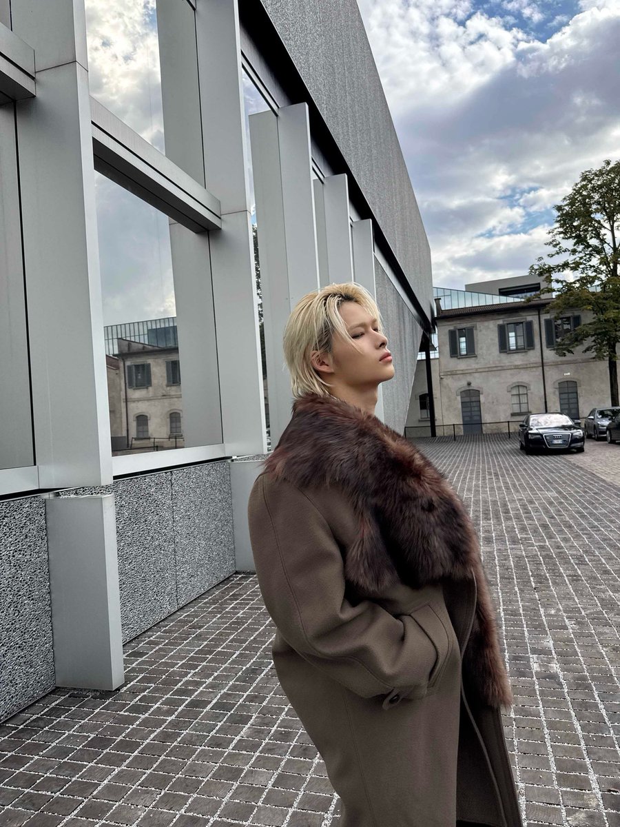 ᅠ
The weather is bitterly 𝘤𝘰𝘭𝘥, even wrapped in a fur coat, the chill lingers. Perhaps a touch of 𝘸𝘢𝘳𝘮𝘵𝘩 from you could soften the cold I feel. 
ᅠ