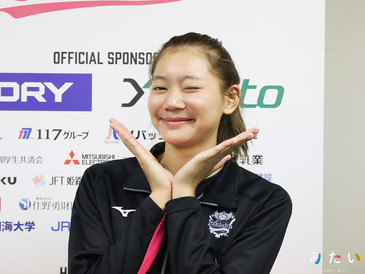 #วอลเลย์บอลหญิง
**จิ๊กซอว์ชิ้นสุดท้ายของทีม! สัมภาษณ์ ชัชชุอร โมกศรี พัฒนาไปอีก้าวหลังเป็นกัปตันทีมชาติไทย🇹🇭**

หนึ่งในผู้เล่นตัวหลักของ Victorina Himeji 🏯🌸 #.19 ชัชชุอร โมกศรี (OH)
ก่อนหน้านี้ชัชชุอรกลับไปรักษาอาการบาดเจ็บที่หัวไหล่ขวาเรื้อรังที่ประเทศบ้านเกิด