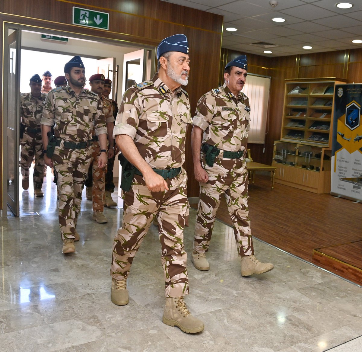 جلالة السُّلطان المعظّم القائد الأعلى - حفظه الله ورعاه - يتفضّل فيقوم بزيارةٍ ساميةٍ كريمةٍ لقاعدةِ #المصنعة الجويّة بسلاح الجو السلطاني العُماني، تقديرًا من لدن جلالته لــسـلاح الجو السلطانــي العُماني ومنتسبيه، واستذكارًا لـمسيرته الطويلة في التطوير والتحديث على مدى #67_عامًا