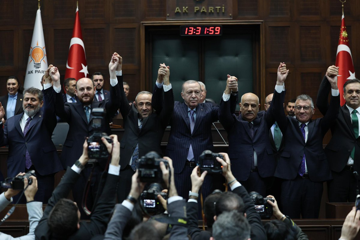 Genel Başkanımız,  Cumhurbaşkanımız Sayın Recep Tayyip Erdoğan liderliğinde, Adalet ve Kalkınma Partisi ailemiz; hem Gazi Meclis’te hem de milletimizin güçlü desteğiyle büyümeye devam ediyor.

İstanbul Milletvekili Sayın İsa Mesih Şahin, Mersin Milletvekili Sayın Hasan Ufuk Çakır