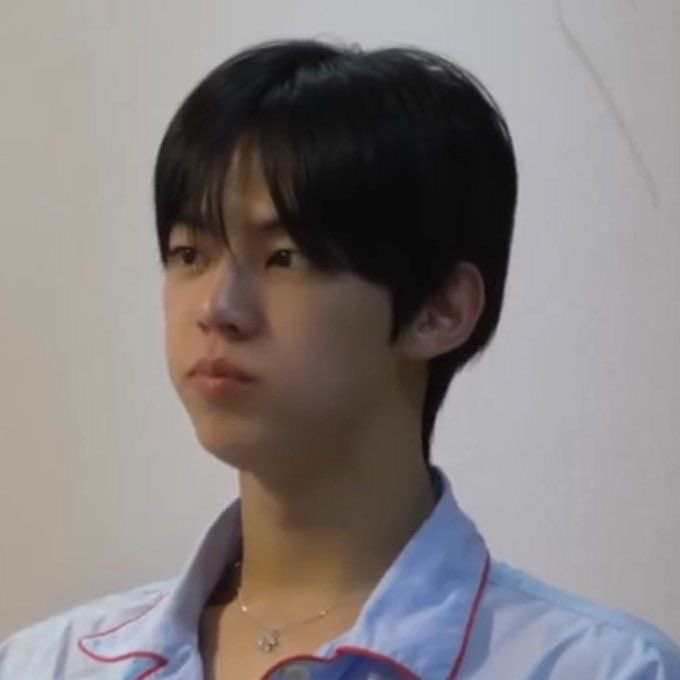 247withDohoon's tweet image. Can’t believe he woke up looking this pretty