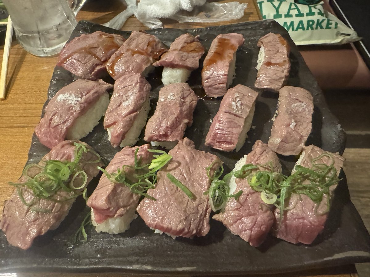 大阪で食べた肉寿司の食べ放題1日目 #HOOOOPE