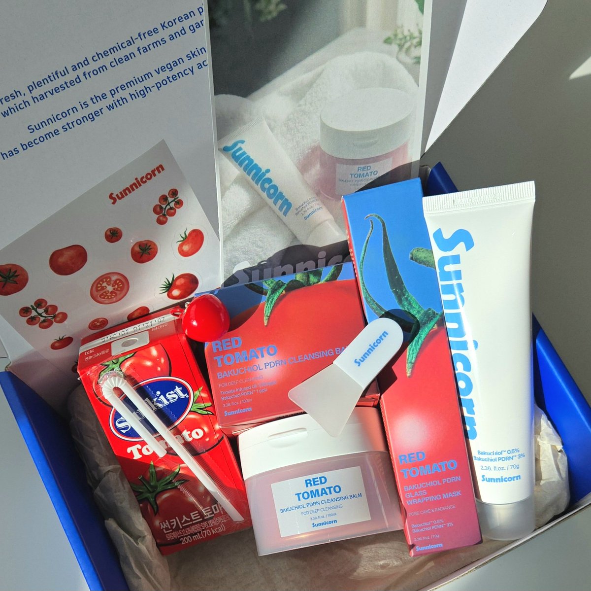 suddenlypoor's tweet image. #협찬 #써본거지 @sunnicorn_life
✨써니콘 토마토 바쿠치올PDRN 글라스 랩핑마스크&amp;amp;클렌징밤

팩 맛집인 써니콘에서 촉촉한 랩핑마스크와 뽀득뽀득 클렌징밤을 함께 출시하셨다해서 
후기 가져와 봤습니다❤

인용에 이벤트도 있으니 꼭 참여하시고 가세요ଘ(´•3•)⊃━☆-`♥´-

후기는 타래로!!