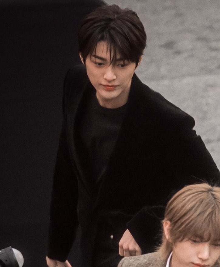 على ايامي كنا نقول الورع ذا مين مرسمه 
من وين طلع ذا الاجاشي