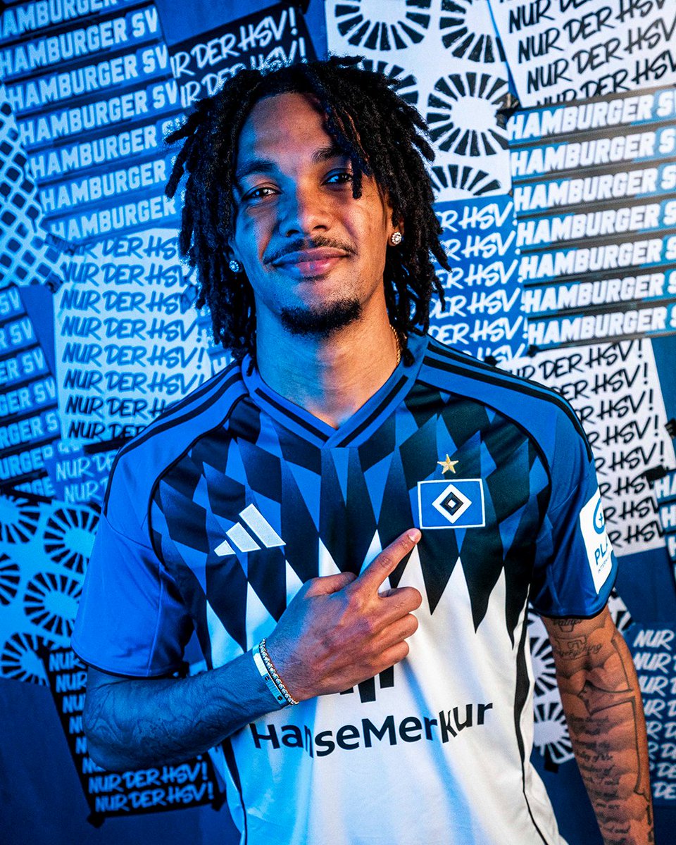 HSV_English's tweet image. 𝐌𝐨𝐢𝐧, Damion #Downs! 👋

The 21-year-old German-American and USMNT centre-forward joins us on loan from EFL Championship side @SouthamptonFC. ✔️🤝

💪 Let's go to work, DD19. 🤩

#nurderHSV