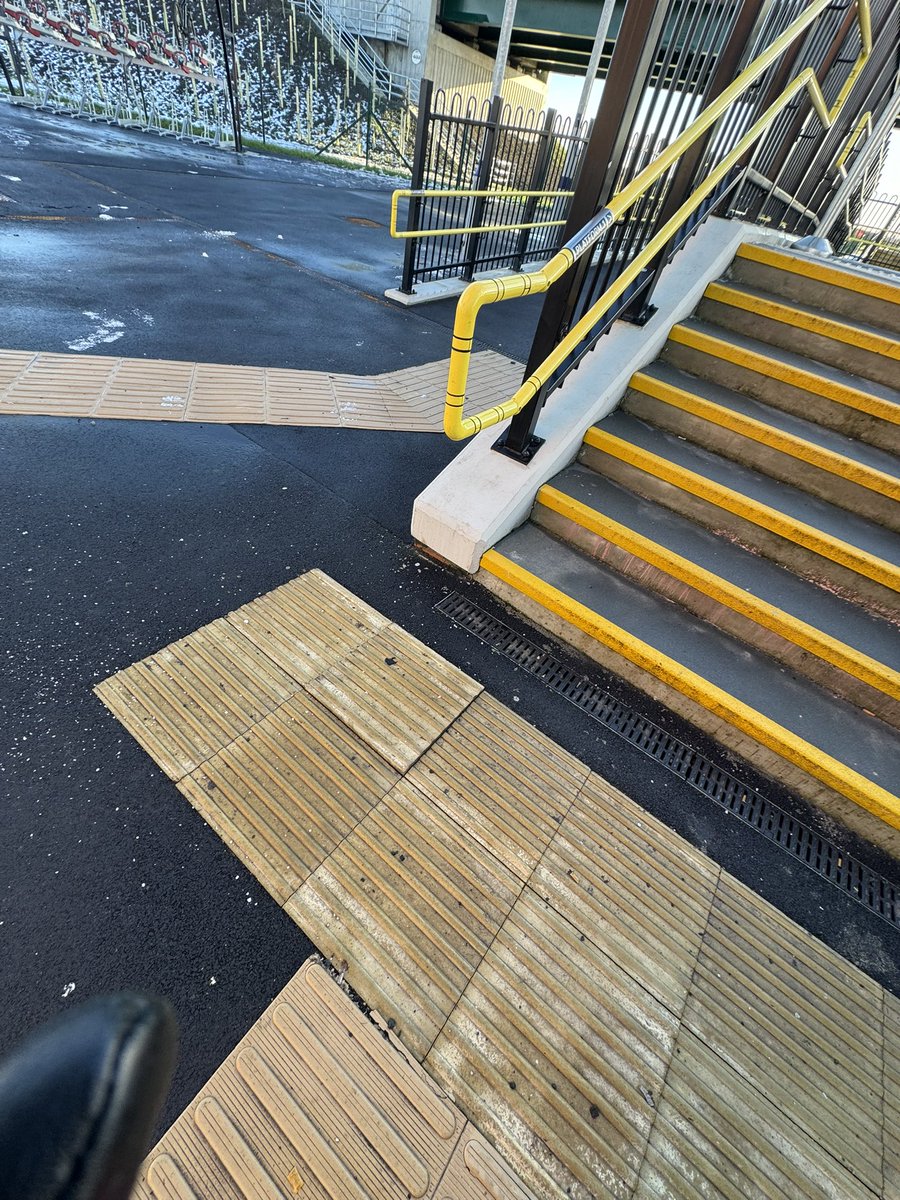 Chris Lewin tweet media