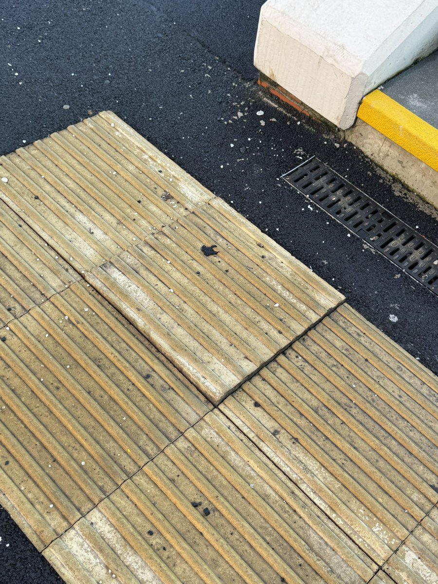 Chris Lewin tweet media