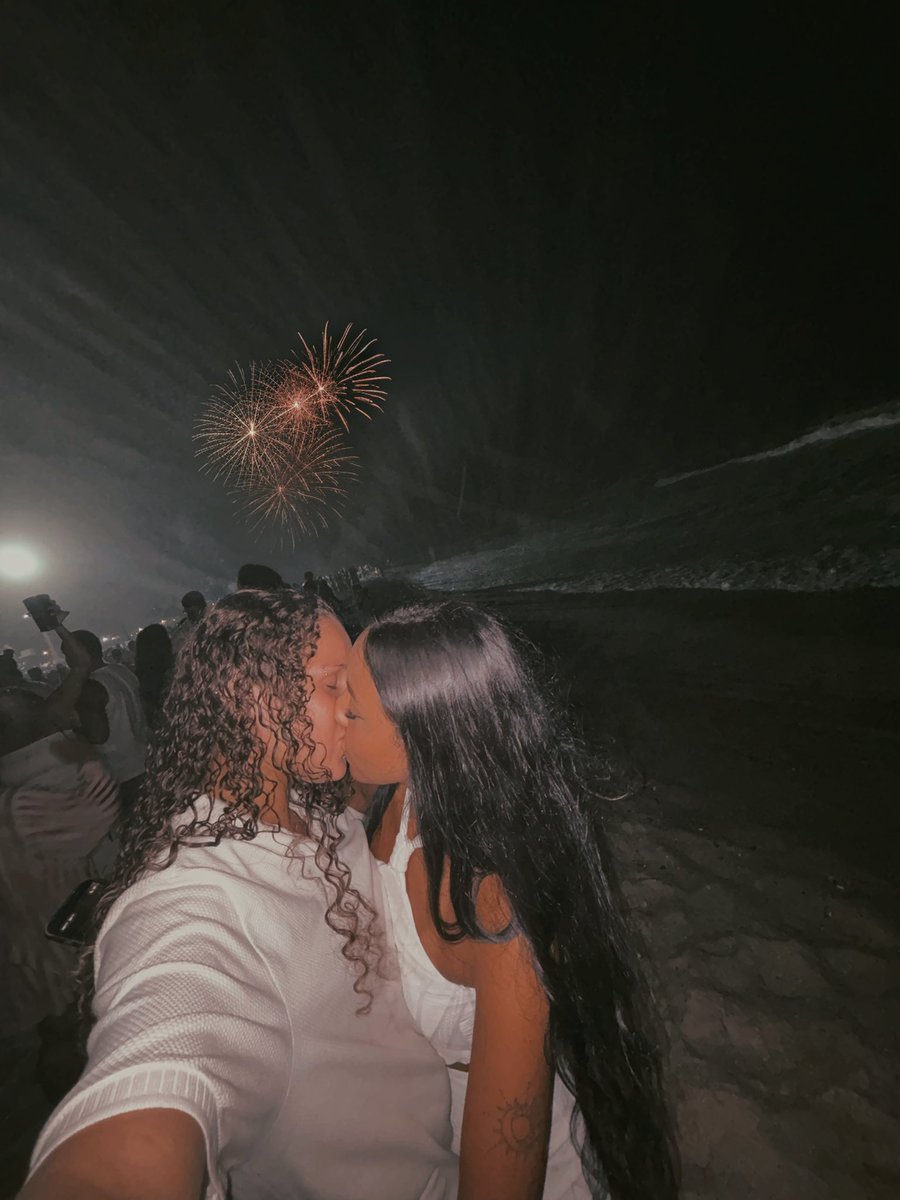 lesappho's tweet image. 