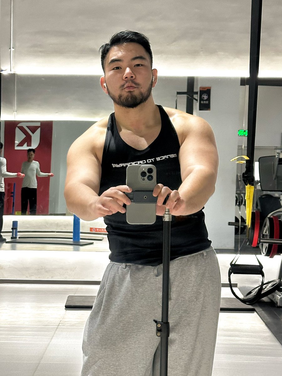 魯魯Luu tweet media