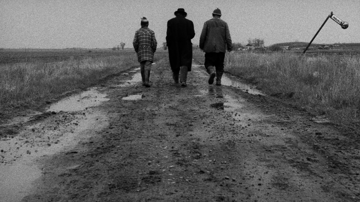 Filmaffinity's tweet photo. Sátántangó (Béla Tarr, 1994) - 7,9 en #FilmAffinity
