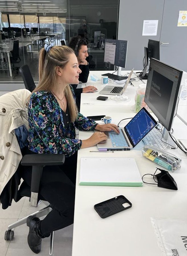 as a developer , which one do you prefer ?

Remote                 or           On site