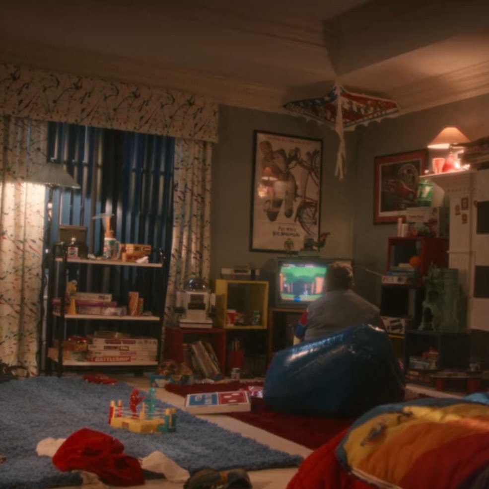 emagoner's tweet image. #conformitygate i was rewatching v1 and noticed that derek is playing “ghosts’n goblins” a game famous for its fake ending where you have to replay the whole thing on harder difficulty to get the true finale. and derek doesn’t get to finish it because tina won’t let him