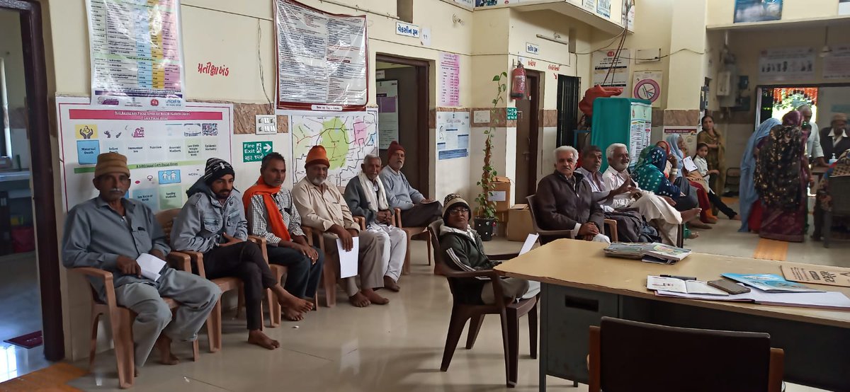 center_tb's tweet image. શંકાસ્પદ ટીબીના દર્દીઓની વહેલી ઓળખ માટે
ટીબી મુક્ત ભારત અભિયાન અંતર્ગત
હેન્ડહેલ્ડ એક્સ-રે મશીન દ્વારા
જુદા જુદા આરોગ્ય કેન્દ્રોમાં એક્સ-રે કરવામાં આવ્યા.
વહેલી તપાસ, સુરક્ષિત સારવાર, ટીબી મુક્ત ભારત 🇮🇳
#TBMuktBharat #EndTB #HandheldXRay #EarlyDiagnosis