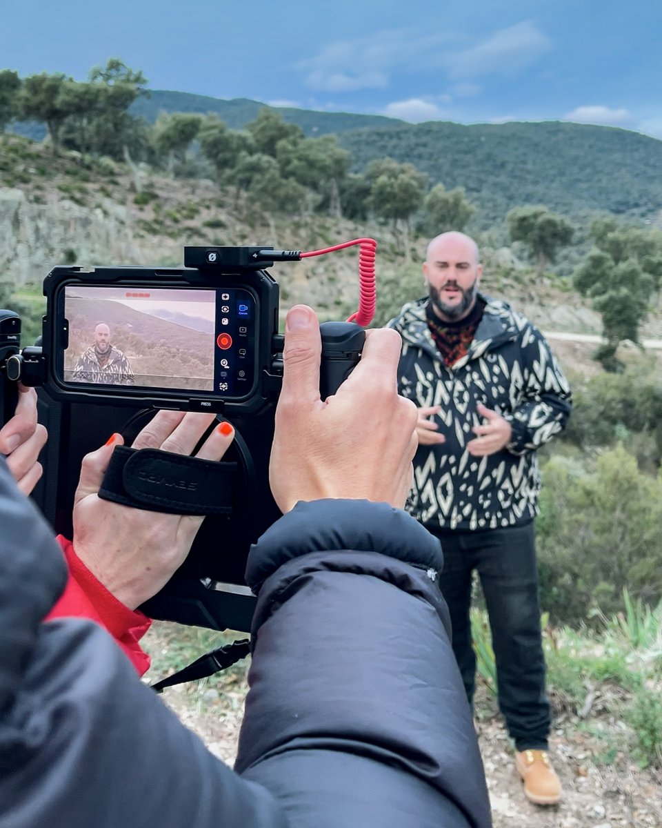 Broadcaster tweet media