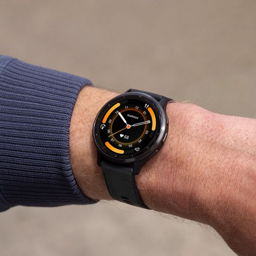 CountySquare's tweet image. If one of your New Year's resolutions is to get active, then why not start with the perfect fitness companion – a smartwatch! Discover the range of smartwatches and fitness trackers available at F.Hinds today!

#FHinds #CountySquare #SmartWatches