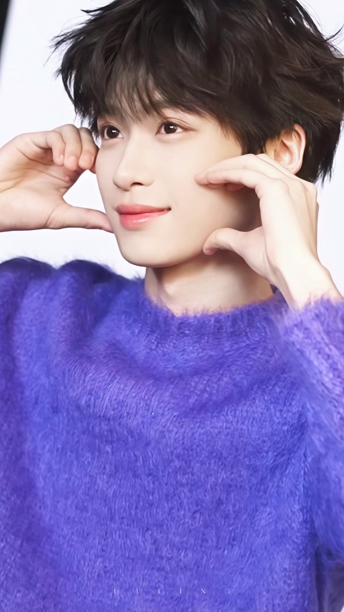 man so pretty I wanna tuck him in bed and keep him locked in my house